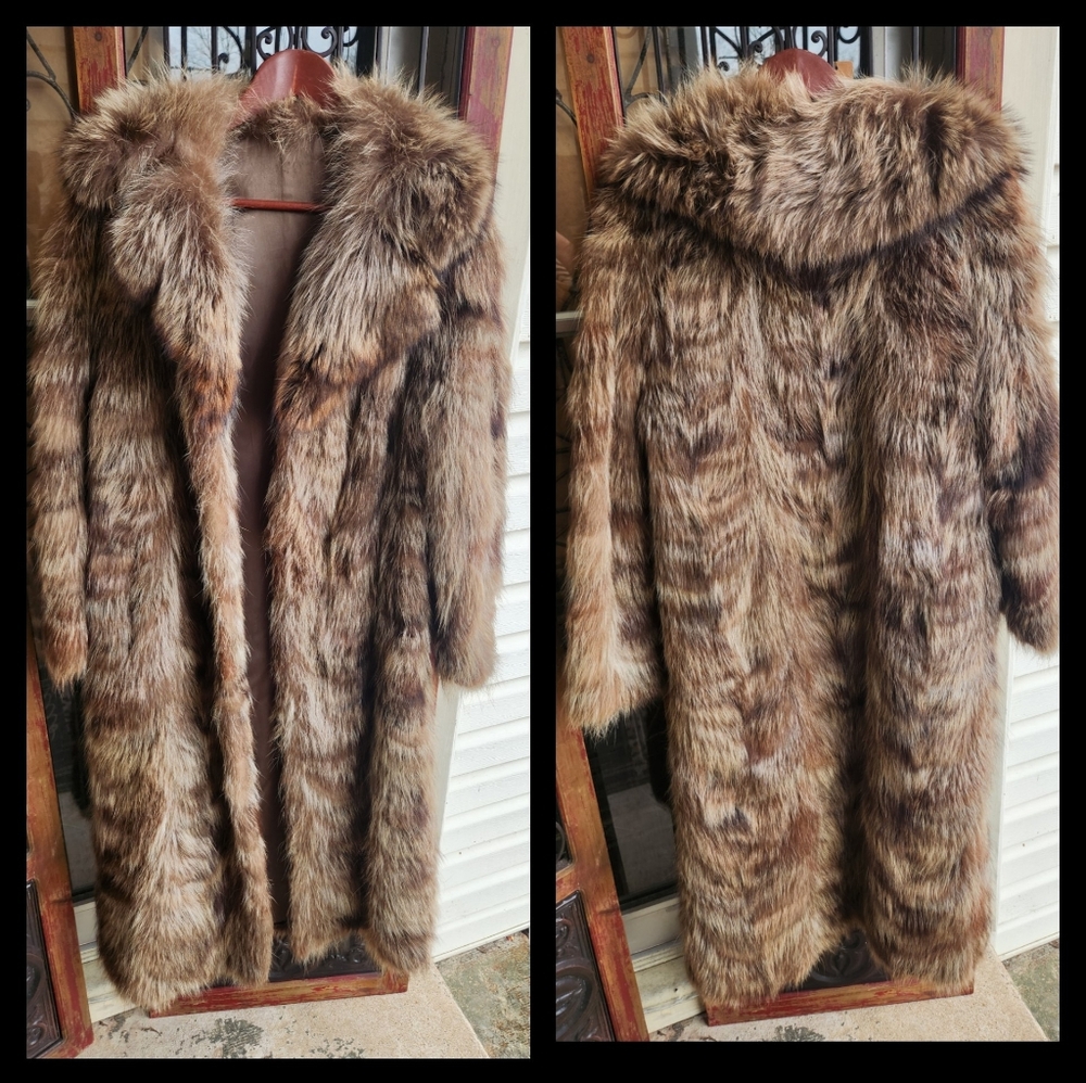 Vintage Breathtaking luscious  46" long